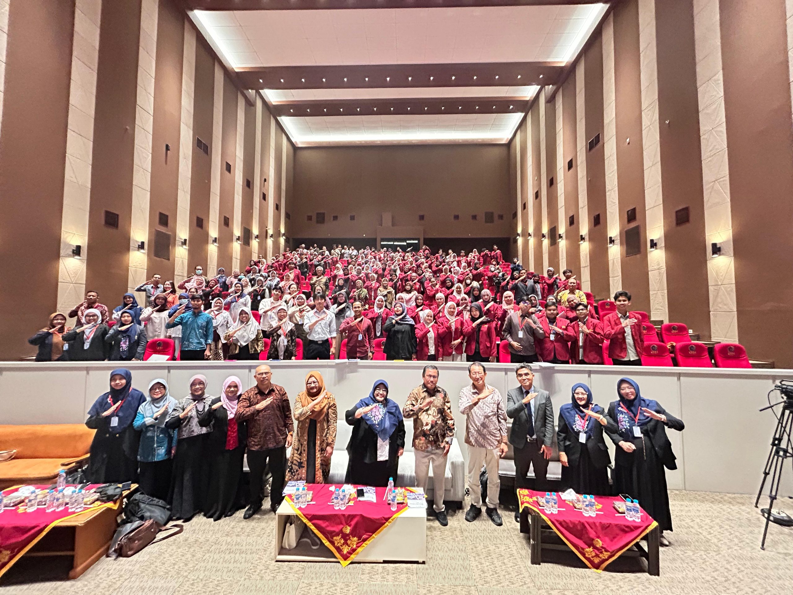 The 5th Health Science International Conference (HSIC) dan 17th ISCC Annual Meeting